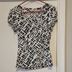 Black and White Geometric Women's Top